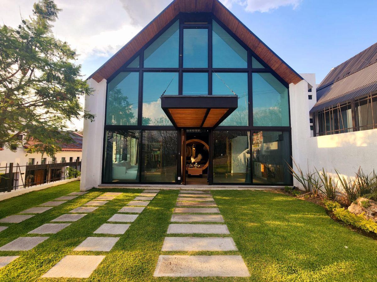 Casa Tulipanes V con Alberca, Enorme Jardín, Dobles Alturas, Amueblada, Equipada Lista Para Vivirla. — foto 3