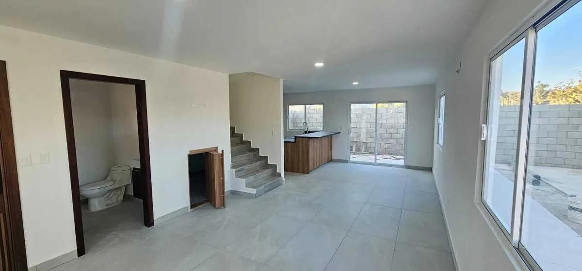 En Venta Espaciosa Casa con Amplio Patio, Acepta Crédito Hipotecario. — foto 2