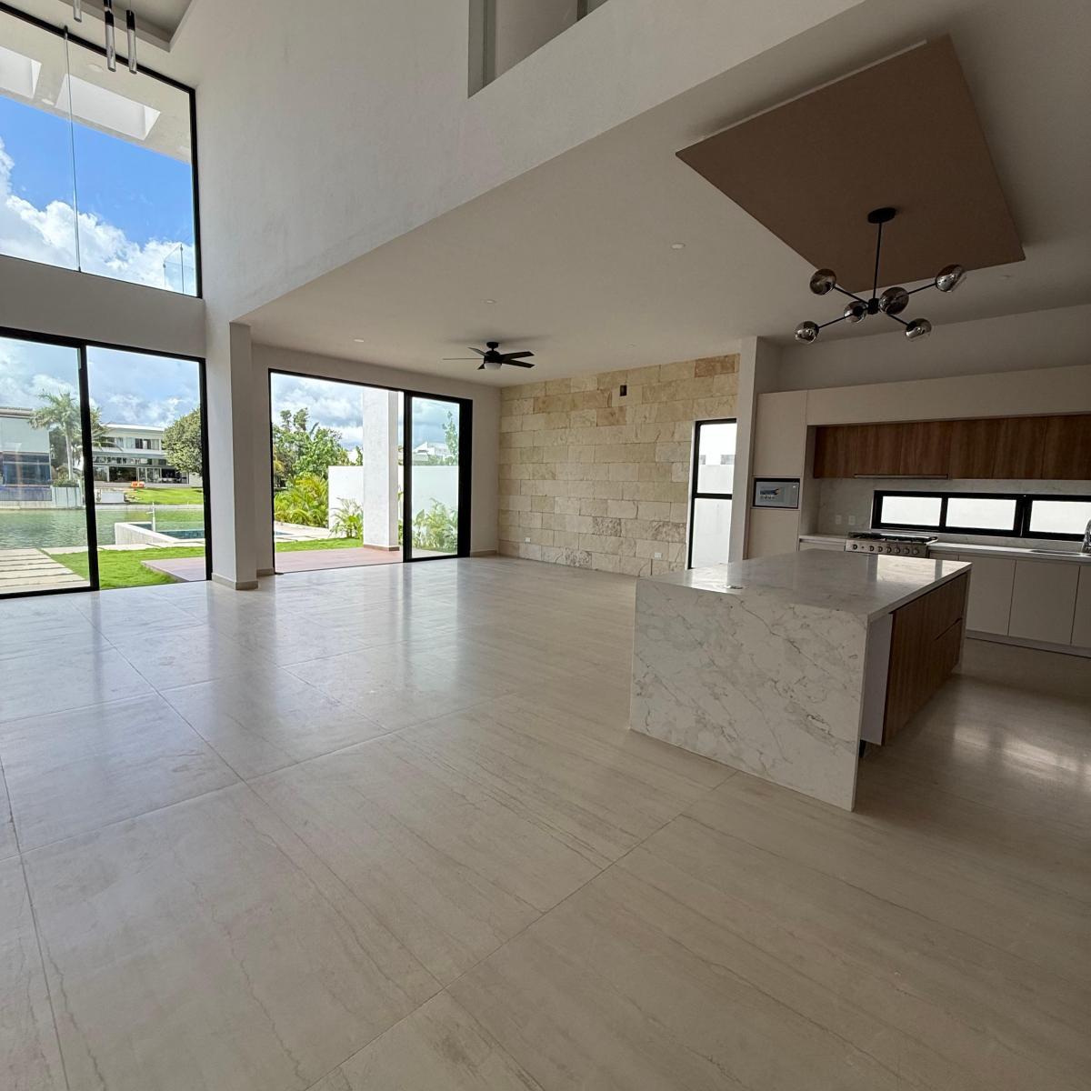Casa 4 Habitaciones en Venta, Lagos del Sol Junto Al Lago — foto 3