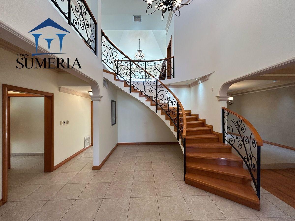 Hermosa Casa en Residencial Rincon de Las Lomas — foto 3