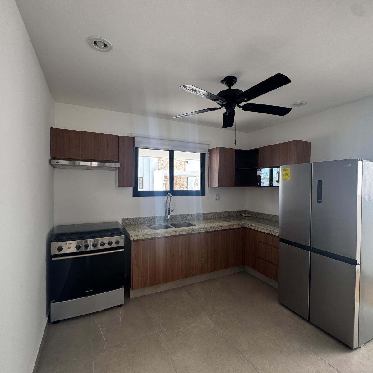 Casa con 225 m² de Superficie de Terreno, 3 Recámaras en Venta en Temozón Norte — foto 2