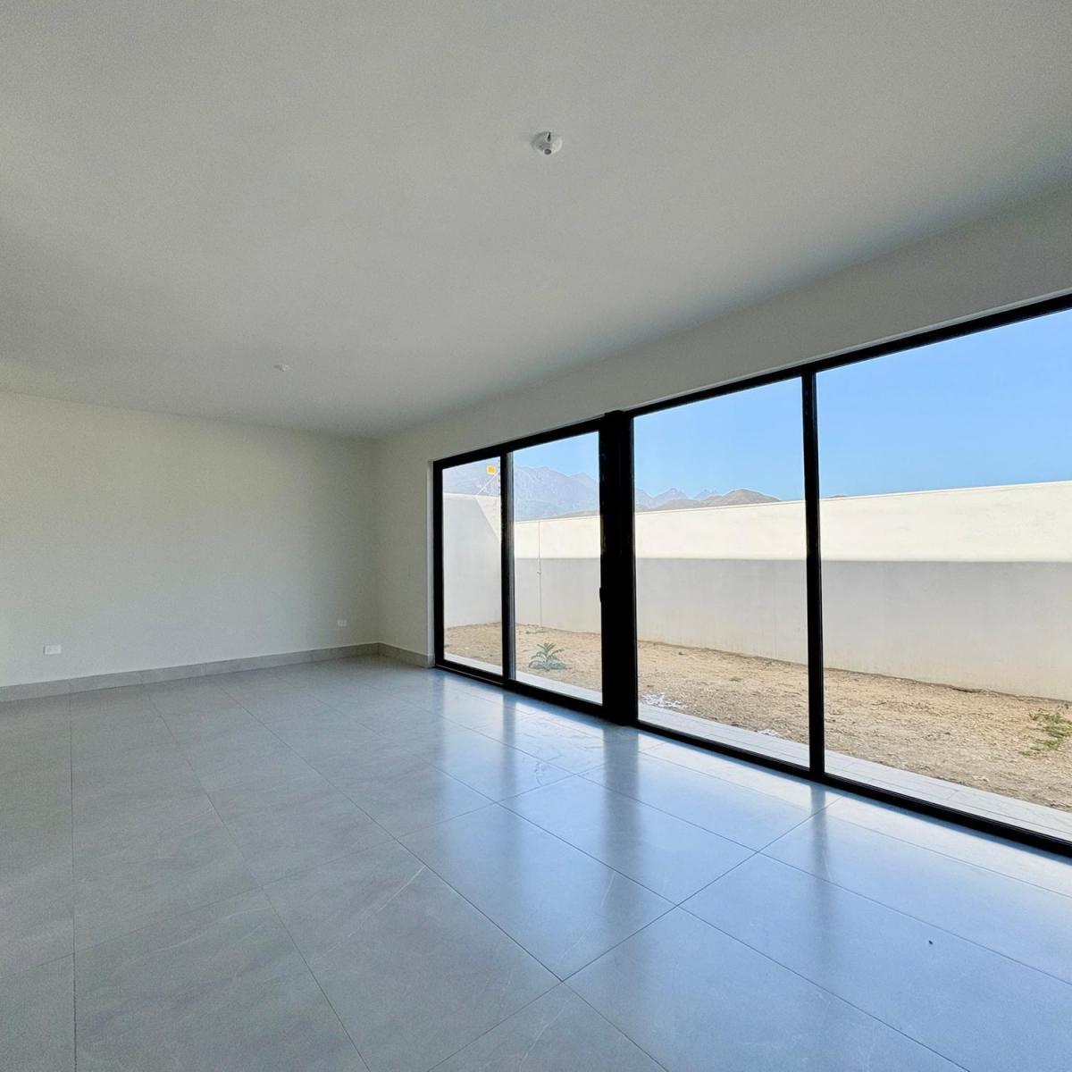 Casa en Renta a Estrenar en Montano Residencial Carretera Nacional — foto 3