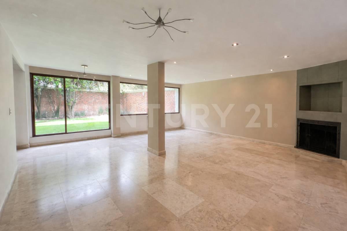 Casa en Venta con 2 Jardines y Terraza Cerca de San Jerónimo — foto 3