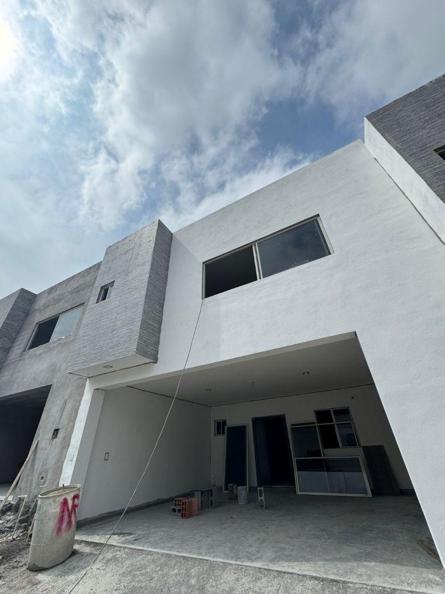 Casa en Venta, Cumbres del Valle, Zona Santa Maria, Monterrey Nuevo Leon Mexico — foto 2