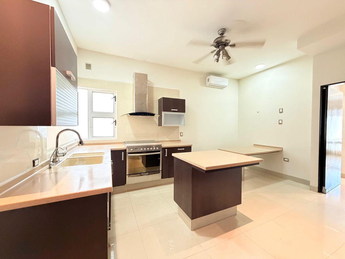 Casa en Venta en Privanzas Monterrey — foto 3