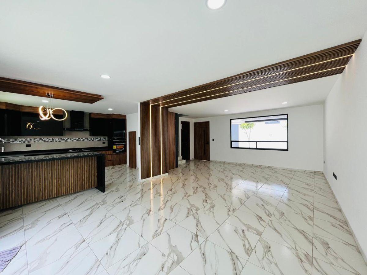 Casa en Venta, Cluster con Alberca, Parque México, Lomas de Angelópolis — foto 3