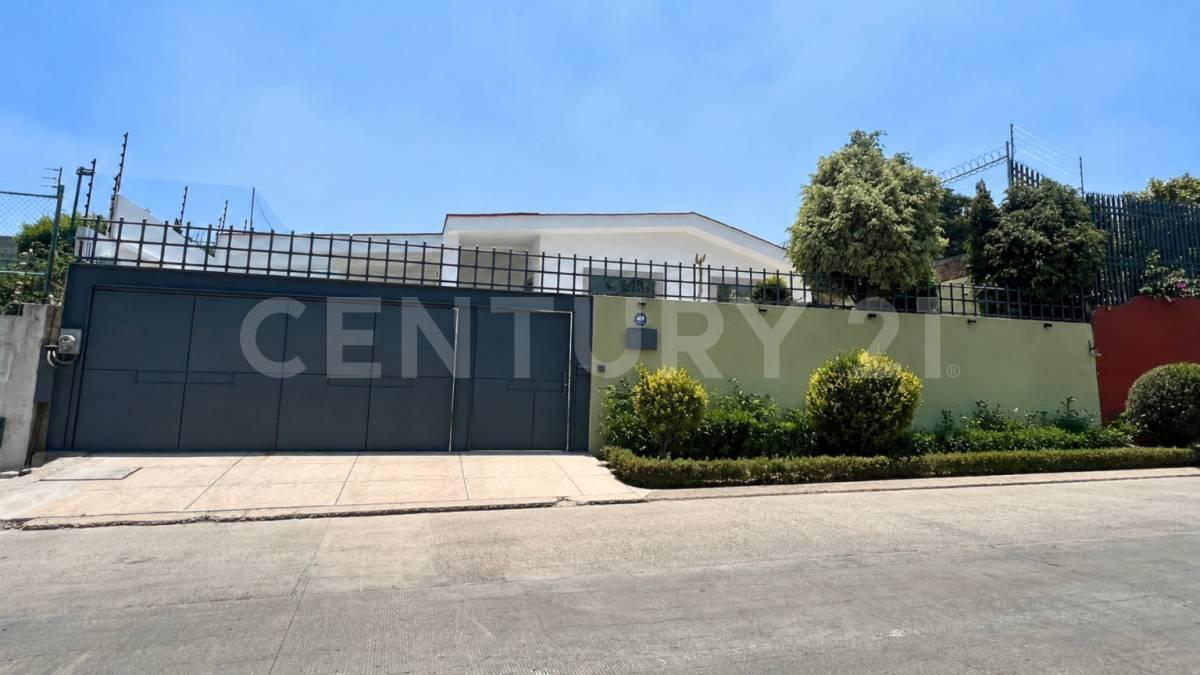Casa Acondicionada con Oficinas en Renta en Bosques de Las Lomas — foto 2