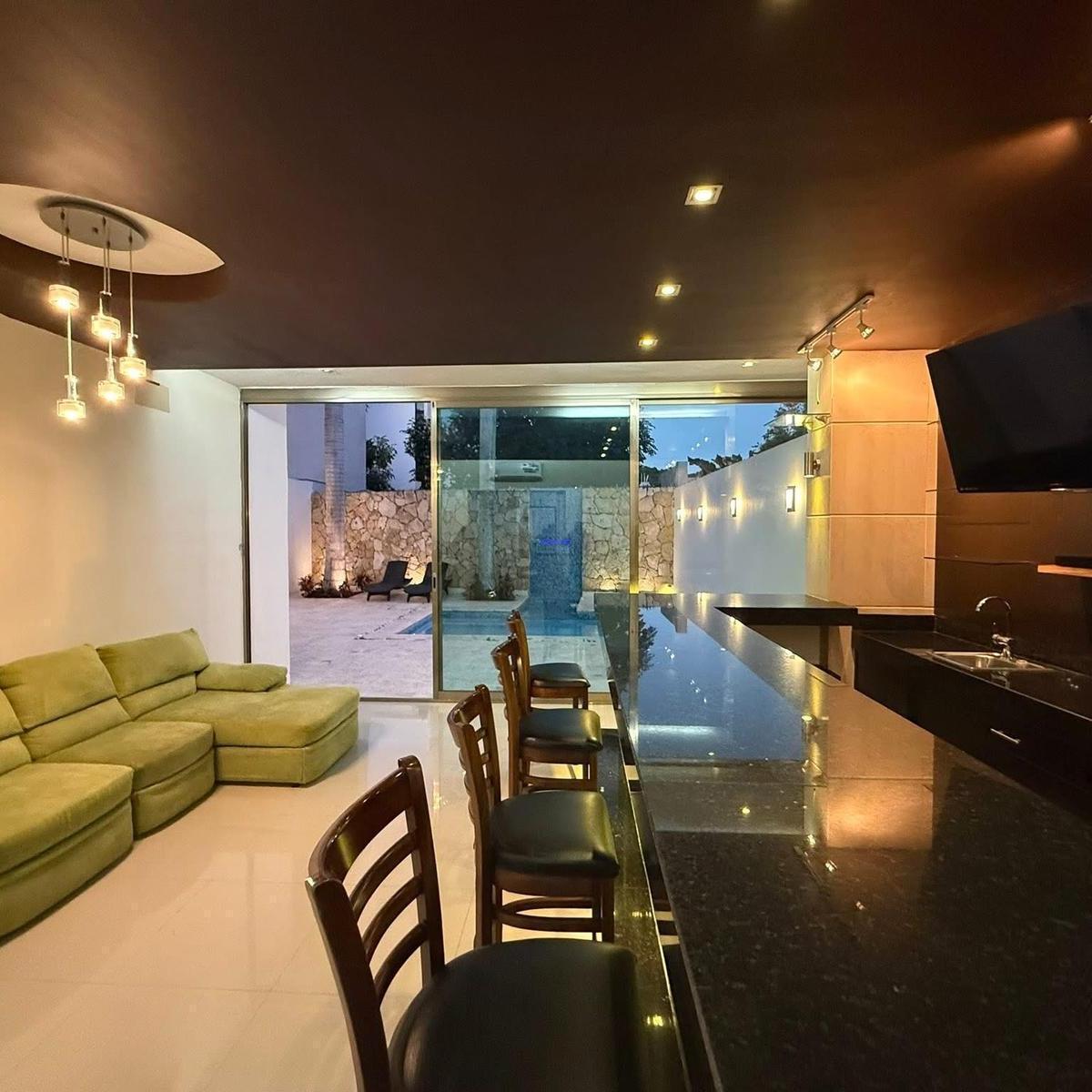 Casa en Venta Al Norte Mérida con Piscina, Bar y 4 Recámaras — foto 3