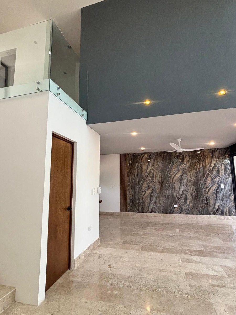 Casa con Sala a Doble Altura en Cholul, Mérida — foto 3