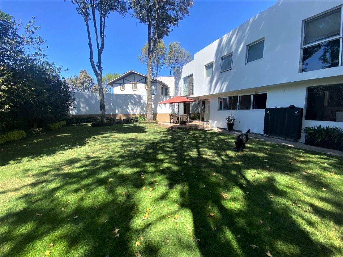 Venta Casa en Calle Cerrada en Jardines del Pedregal — foto principal