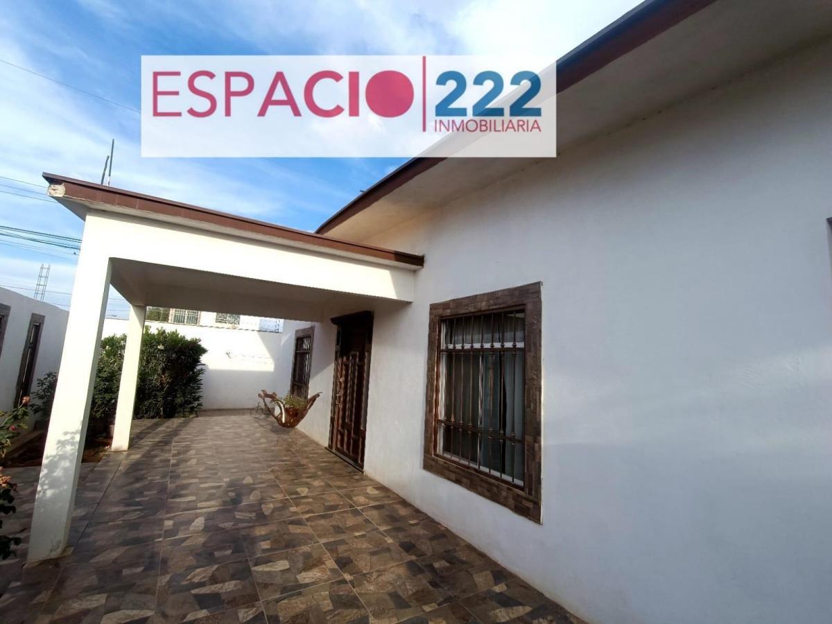 En Venta Bonita Casa de 1 Planta en Col. Valle Dorado (En El Sur) $2'100,000 — foto principal