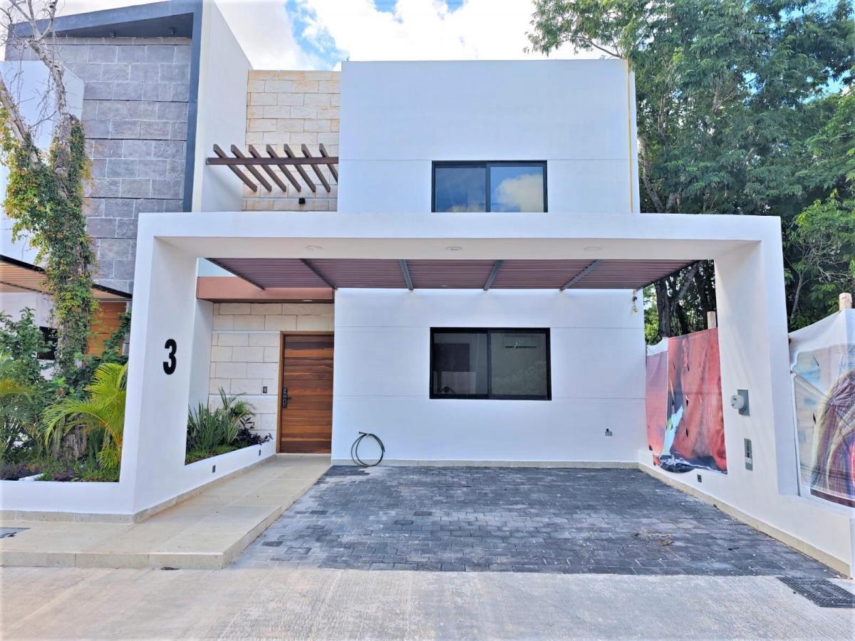 Casa en Venta, 4 Recámaras, Piscina, Río Residencial, By Cumbres, Cancún — foto principal
