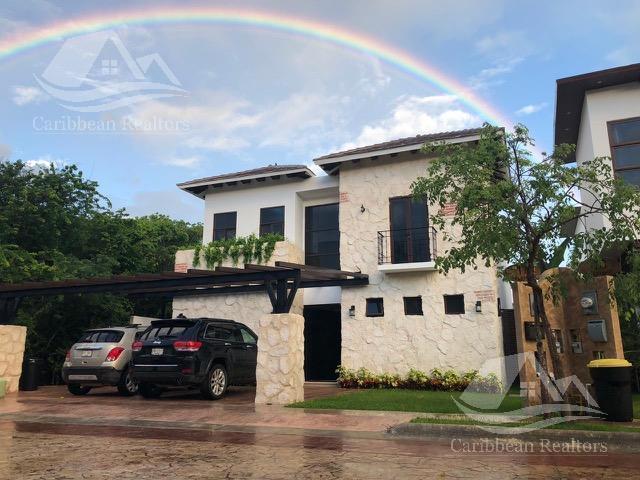 Casa en Venta Lagos del Sol Cancún Q. Roo — foto principal