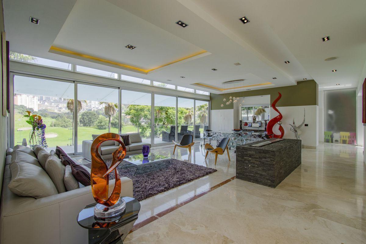 Oportunidad Residencia en Bosque Real con Jardin y Vista Al Campo Venta — foto principal