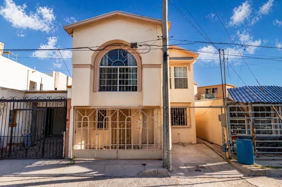 Casa en Venta en Condominio Satelite II Entre Gomez Morin y Ejercito Nacional — foto principal