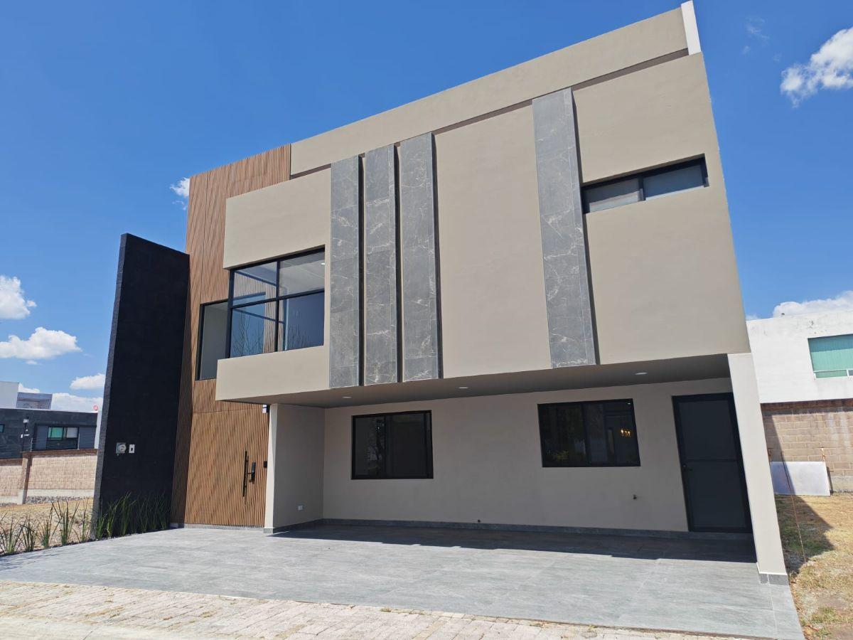Casa en Venta con Tina, Parque Dublin, Lomas de Angelópolis — foto principal
