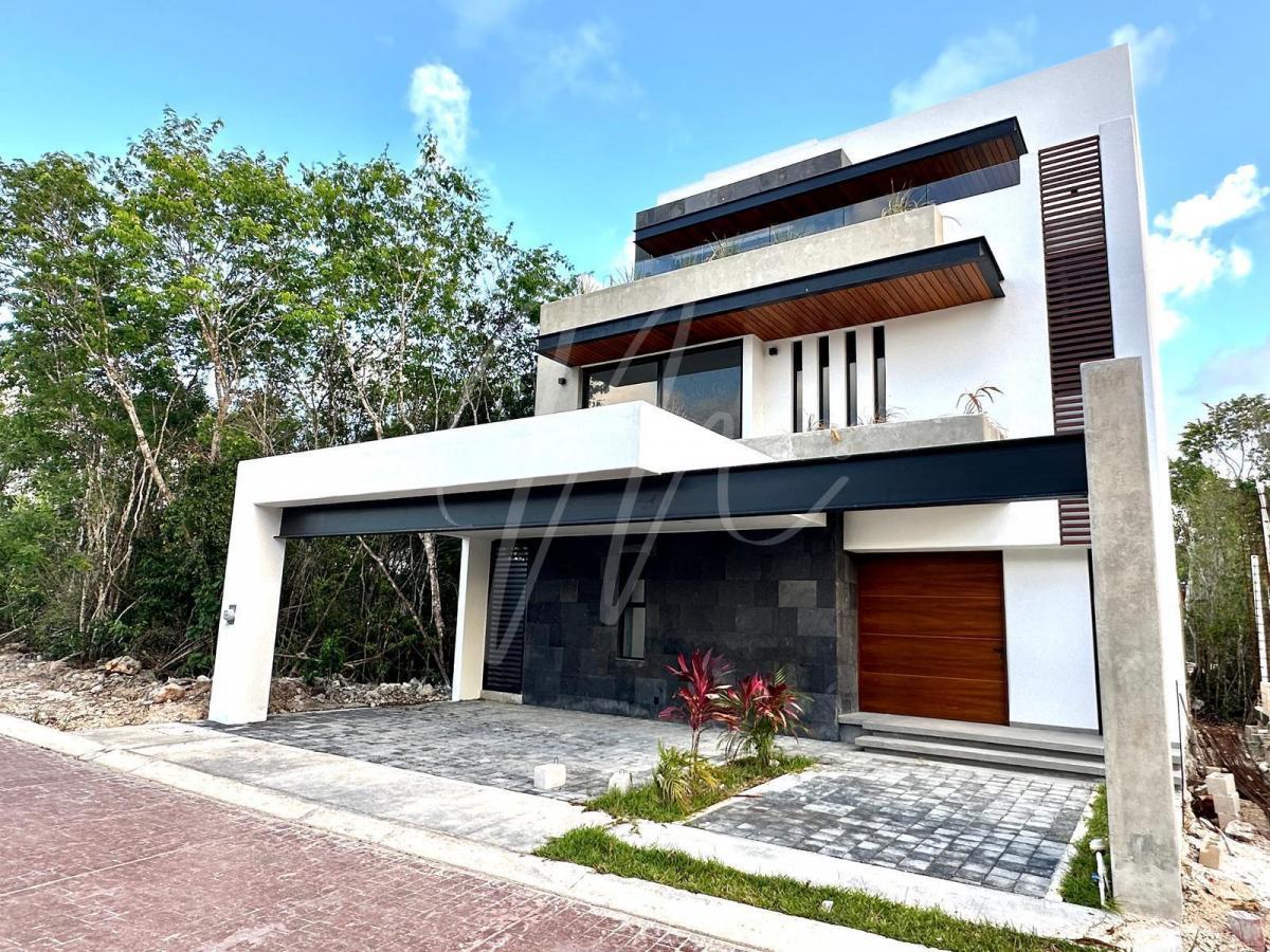 Casa en Venta en Cancun, Via Cumbres Residencial — foto principal