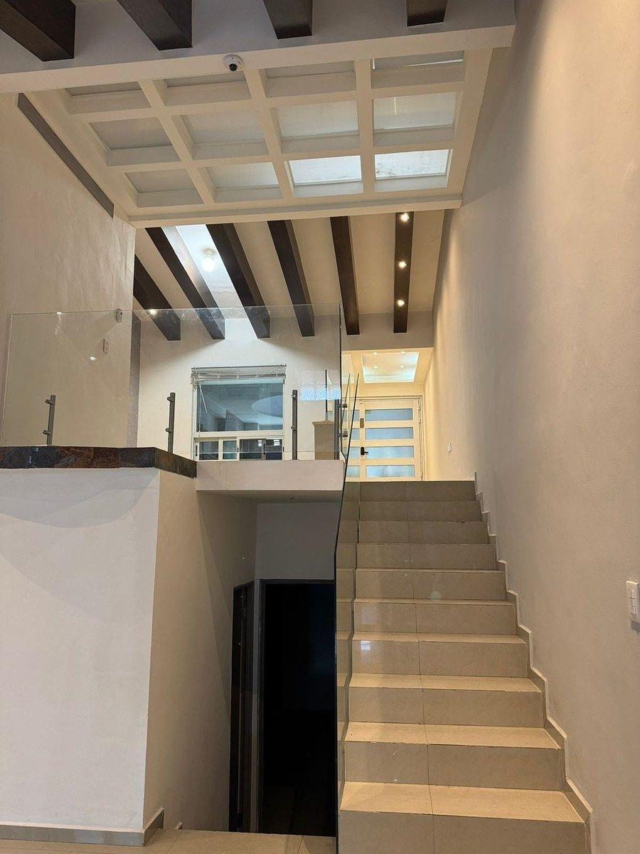 Casa en Renta - Lomas del Valle — foto principal