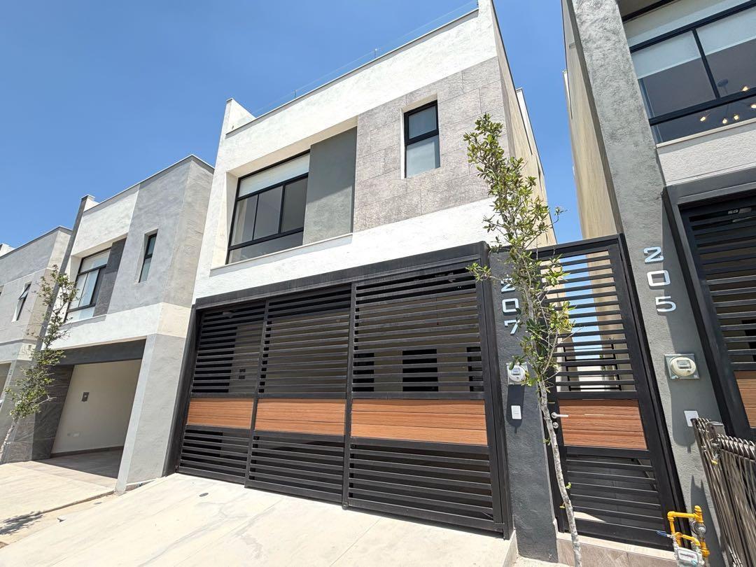 Casa Equipada en Renta en Cumbres Verania Residencial, García — foto principal