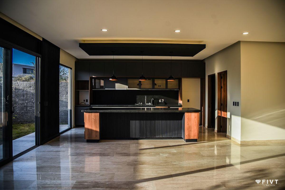 Casa de 347 m² de Construcción con 4 Recámaras en La Espiga, Querétaro — foto principal