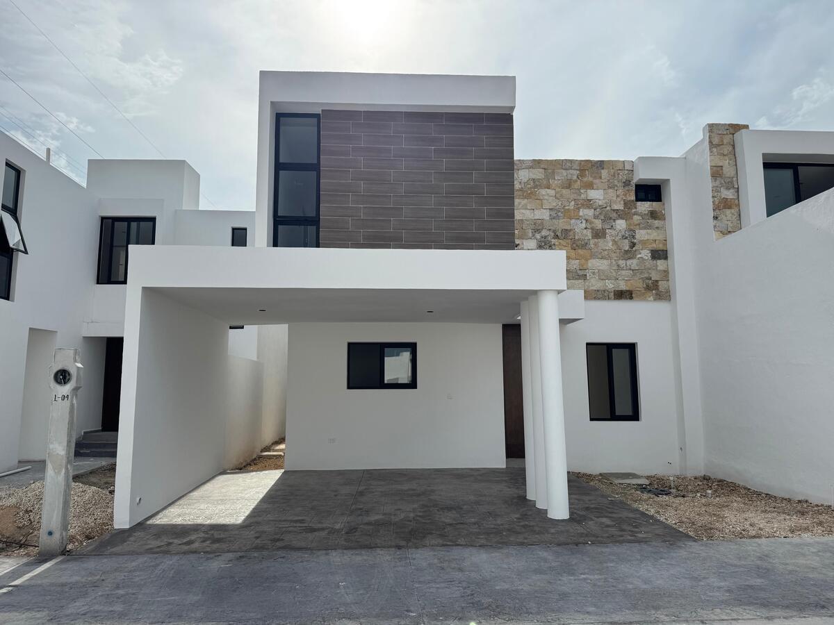 Casa en Venta en Privada Al Norte de Mérida — foto principal