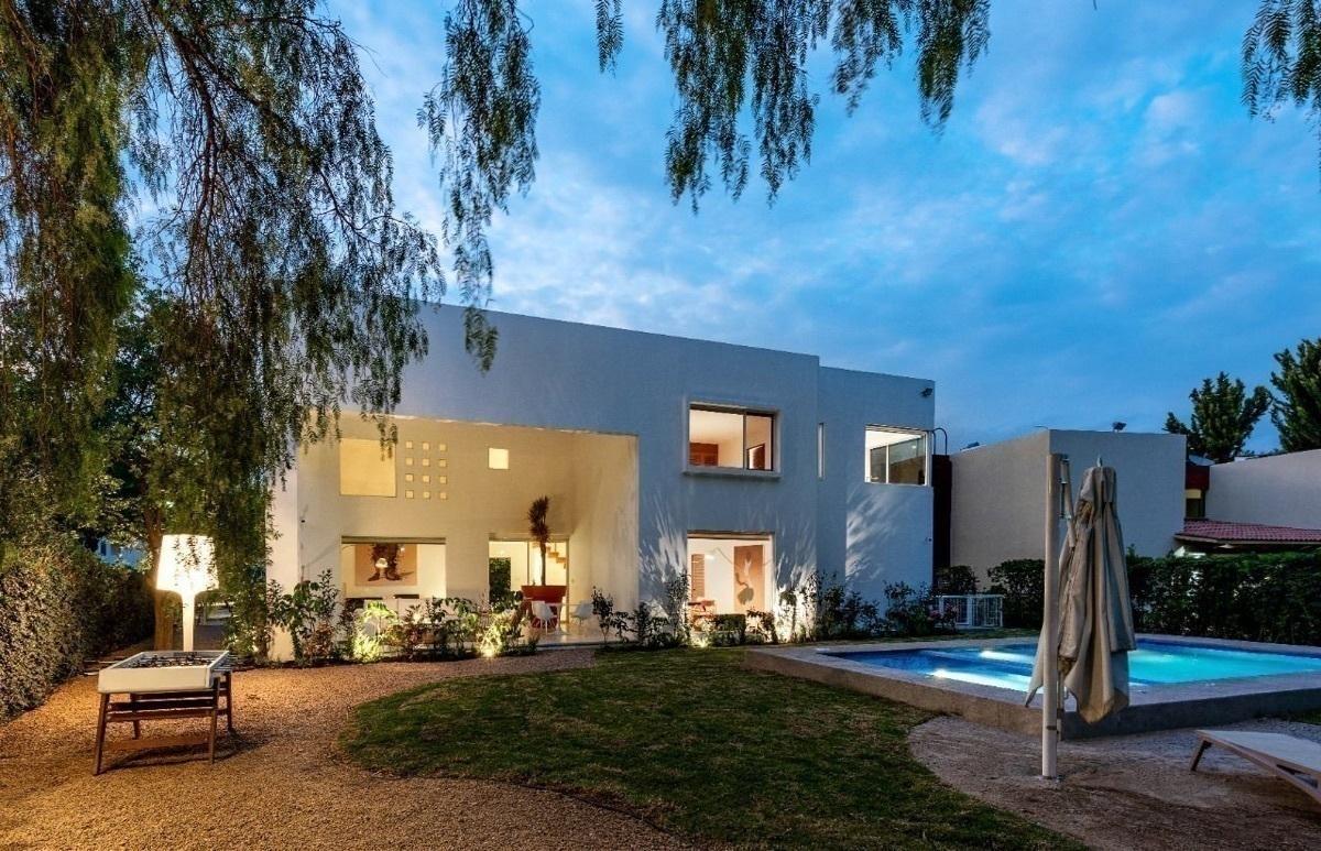 Invierte en Calidad de Vida, Residencia con Alberca - Balvanera — foto principal