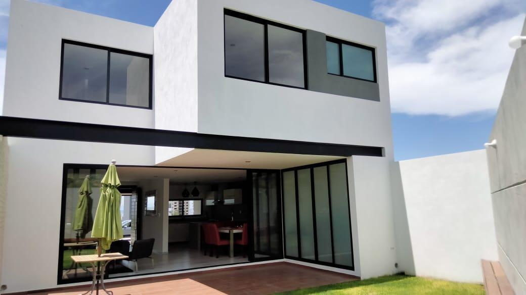 Casa en Venta en El Nuevo Refugio Querétaro — foto principal