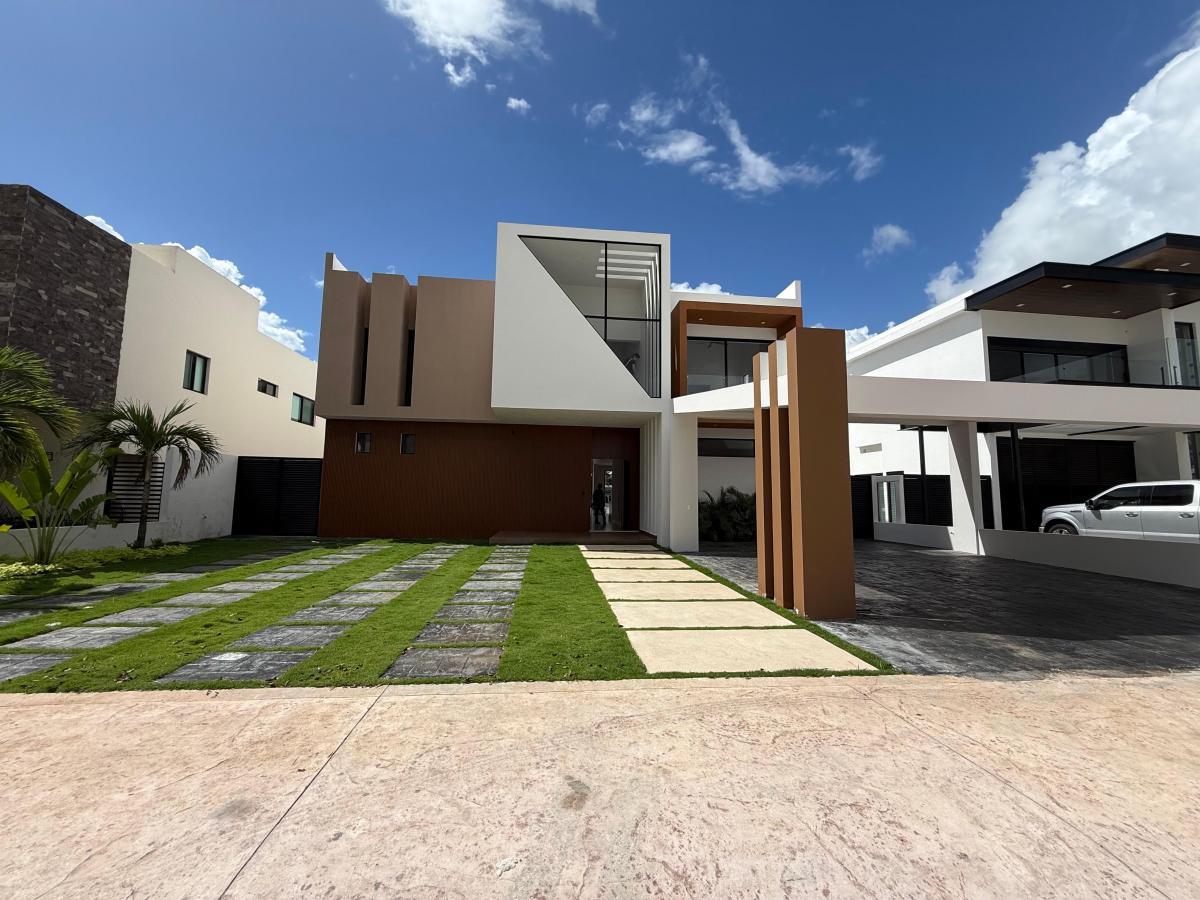 Casa 4 Habitaciones en Venta, Lagos del Sol Junto Al Lago — foto principal