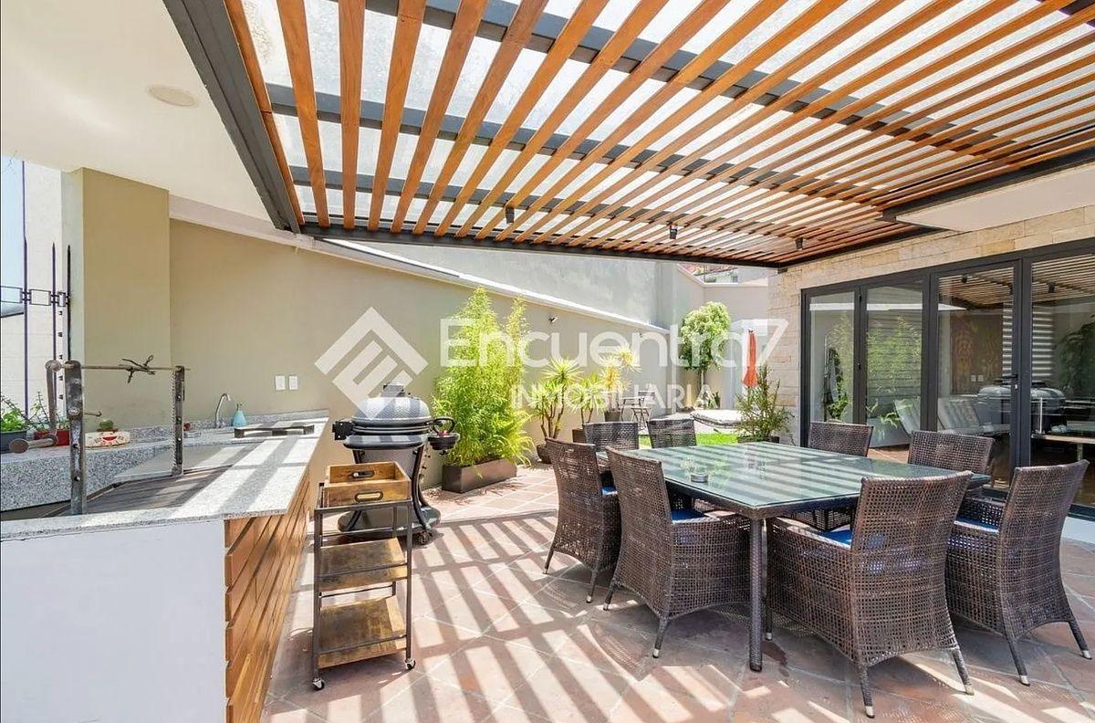 Gran Casa con Jardín y Bungalow Independiente — foto principal